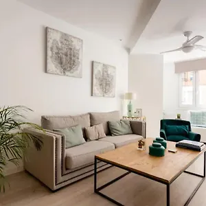Nuevo Lujo Playa Malagueta-centro , Málaga España